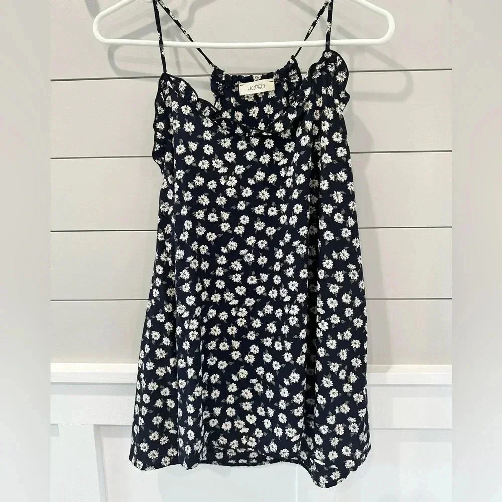 SUPER CUTE STRING TANK SMALL BLACK FLORAL. POLY BLEND